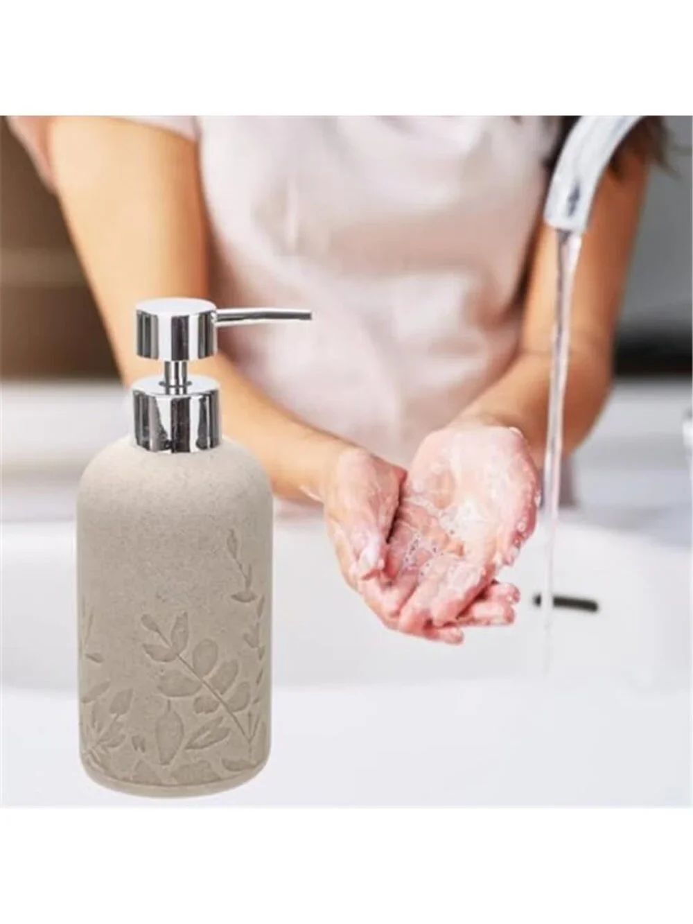 Beige Bathroom Accessories Set Resin Soap Dispenser Toothbrush Holder Soap Dish
